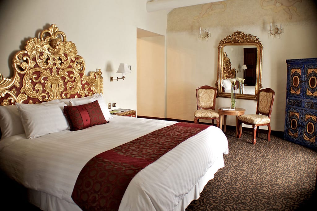 Luxury hotels in Sacred Valley - Suite at Aranwa.